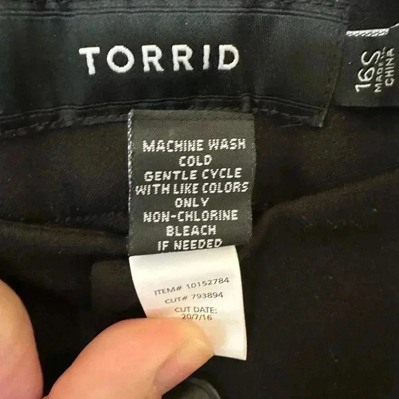 Torrid Black Slacks in Size 16S - Picture 5 of 6